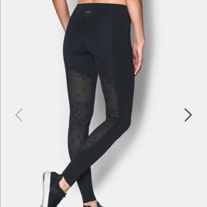 UA Mirror BreatheLux Engineered Q2